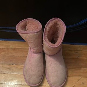 Light Pink Ugg Size 7